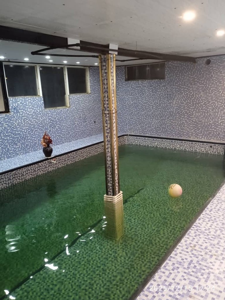 ویلا دوخوابه استخردار آبگرم دوبلکس عمارت گلستان 4