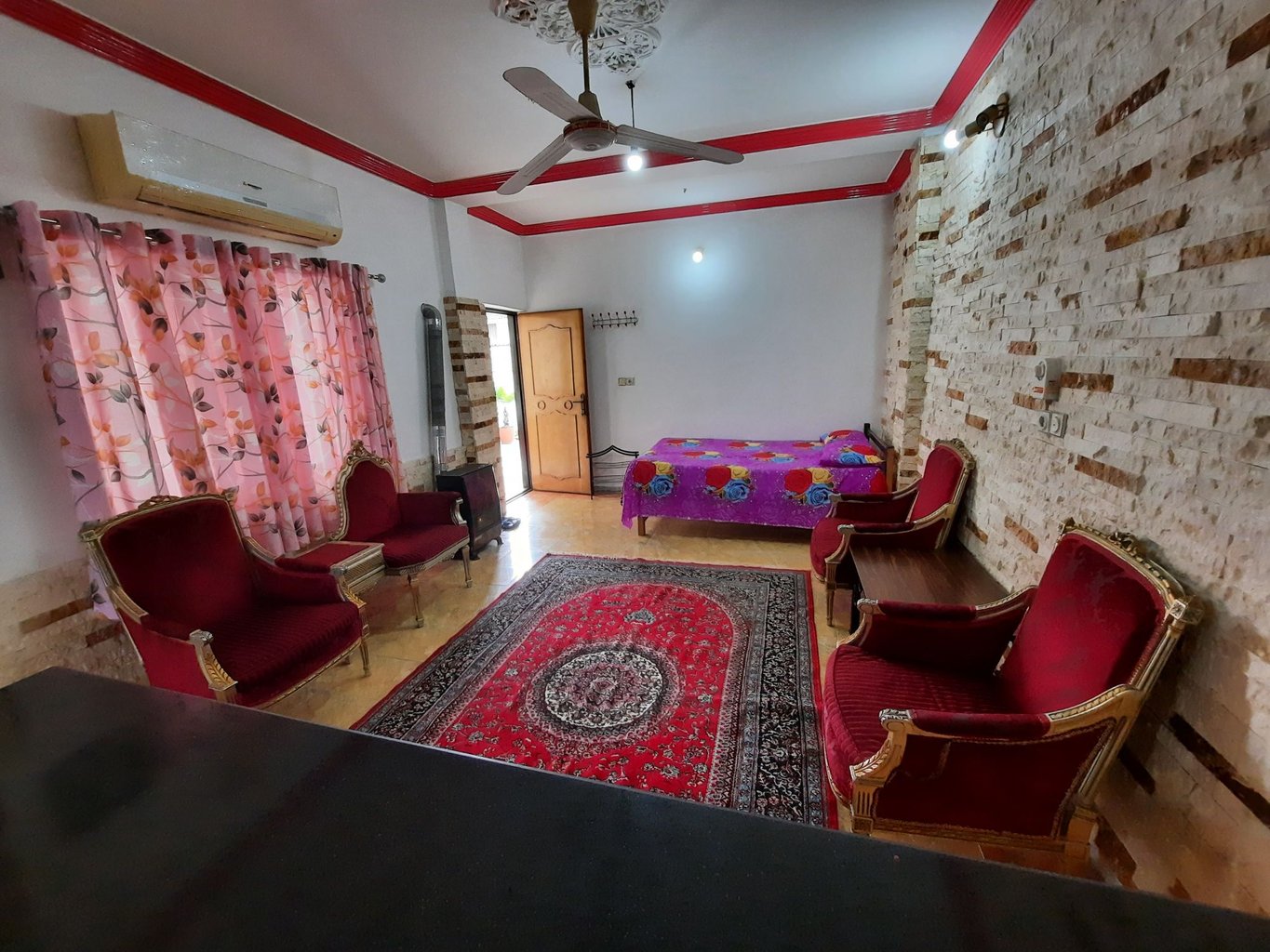 یک خوابه آزادی ۴۲