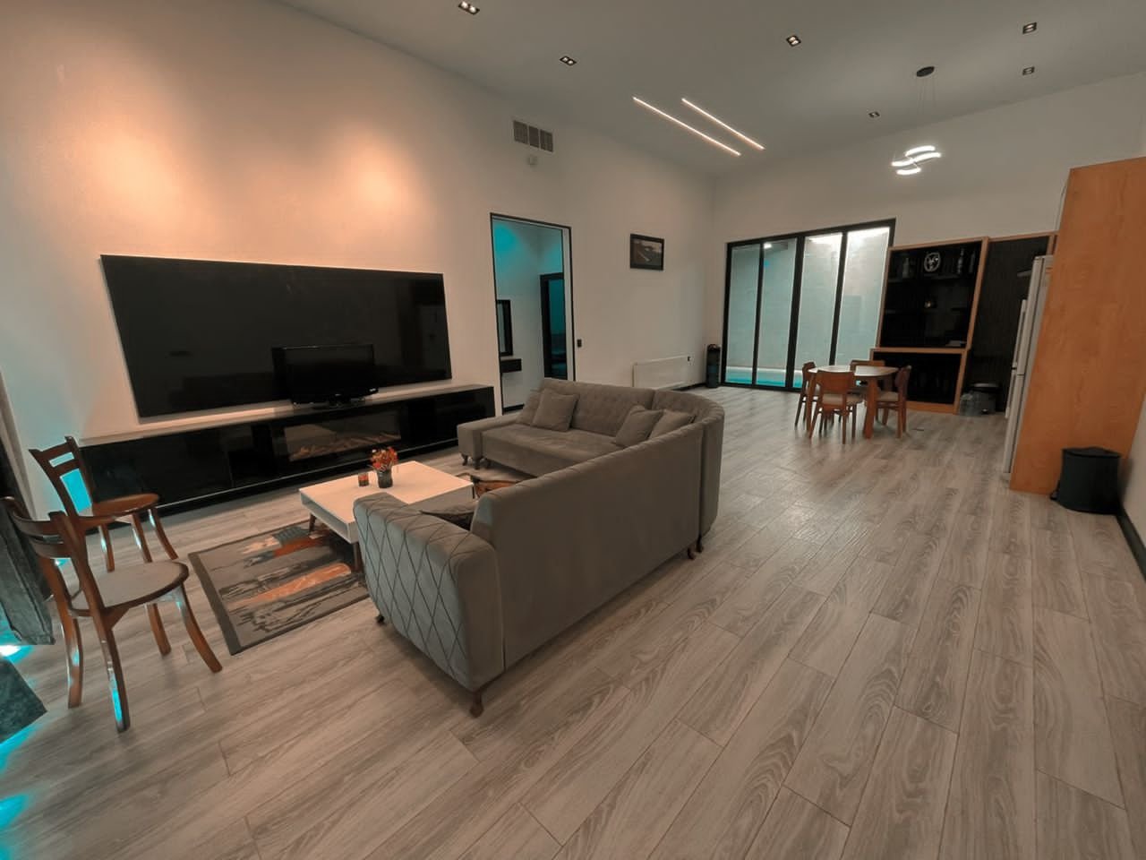 ویلا دوخوابه استخردار آبگرم بهاران 16