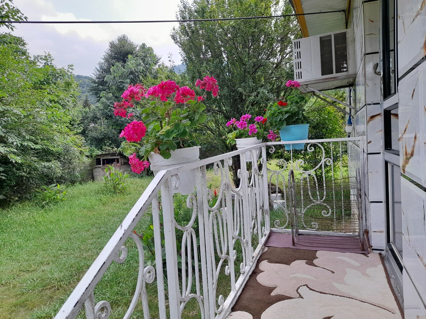 Image 0