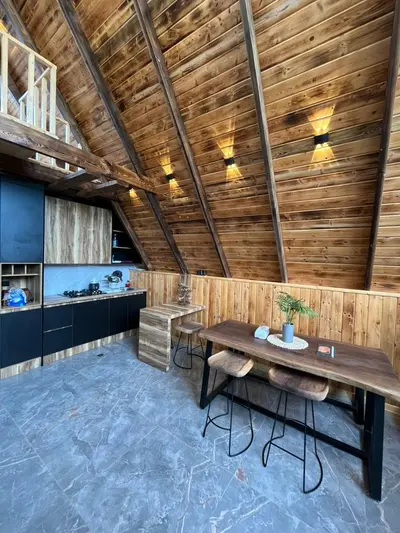 کلبه دوخوابه دوبلکس چوبی هاوراز