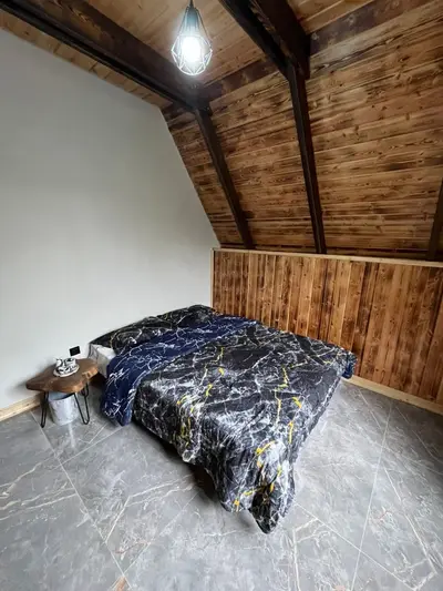 کلبه دوخوابه دوبلکس چوبی هاوراز