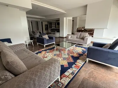 آپارتمان سه خوابه ابدی