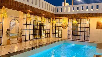 ویلا سه خوابه استخردار عمارت رستم