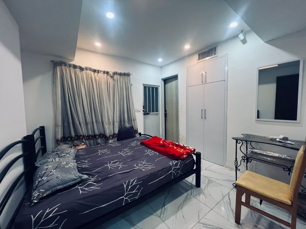 دوخوابه استخردار آبگرم بیدمجنون 3