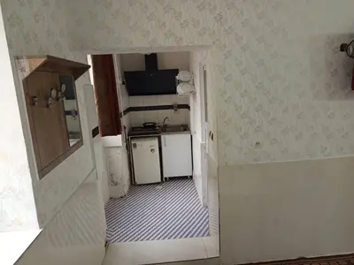 مسافرخانه کوثر - واحد چهارتخته 201