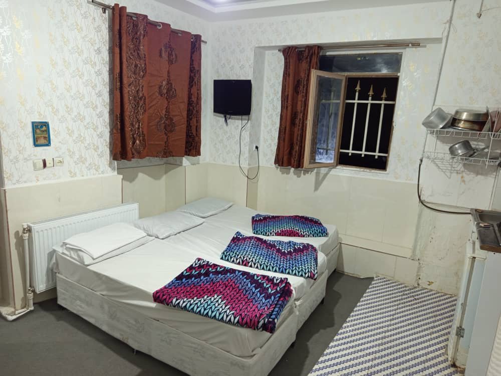 مسافرخانه کوثر - واحد 204