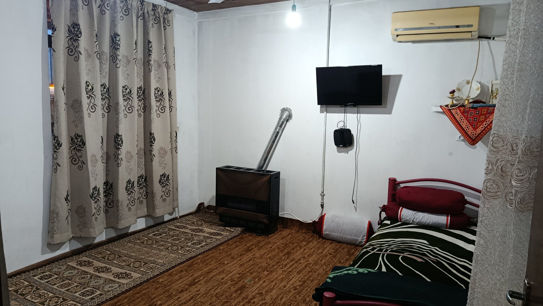 اقامتگاه سنتی شونیشت 1 - واحد وارش