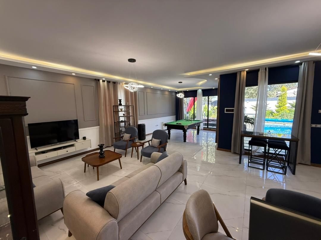 ویلا دوخوابه استخردار آبگرم نفس 5