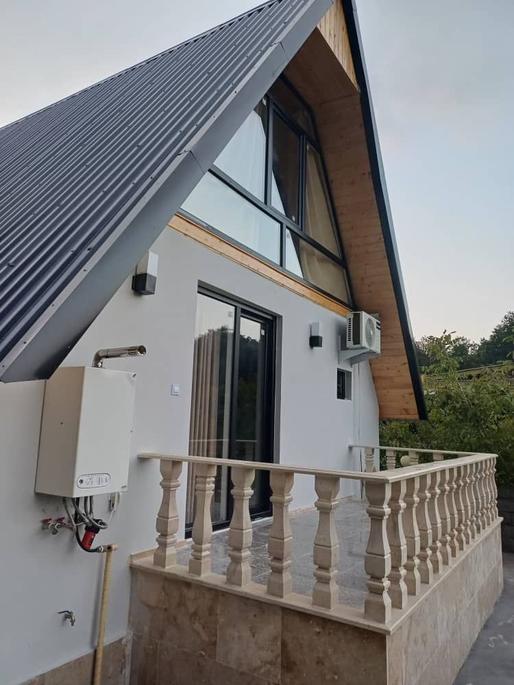 کلبه دوخوابه سوئیسی توسکا