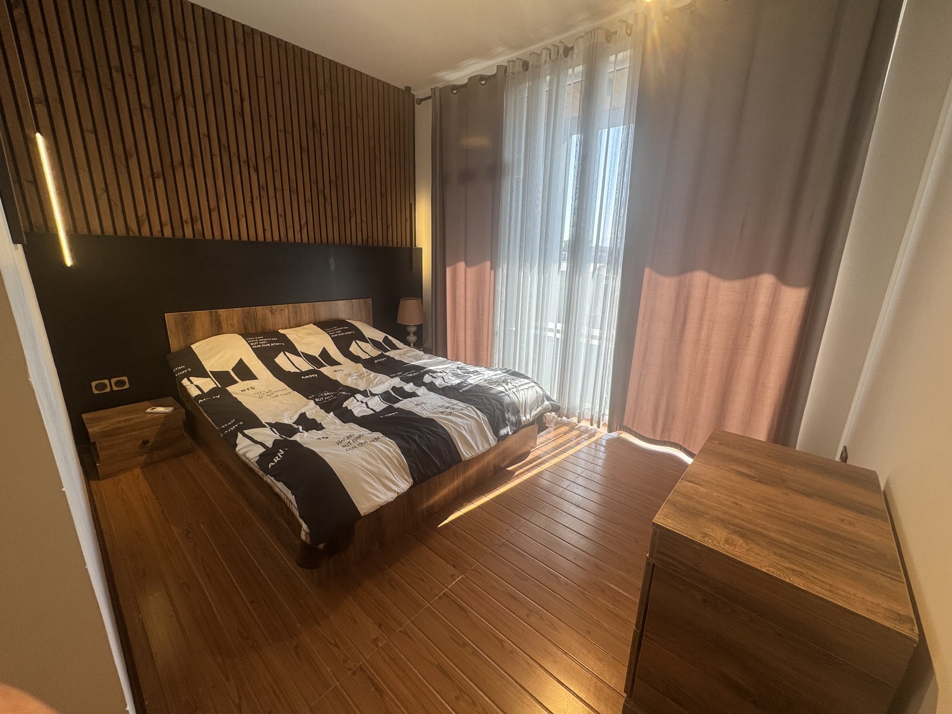 آپارتمان سه خوابه استخردار آبگرم دوبلکس سون