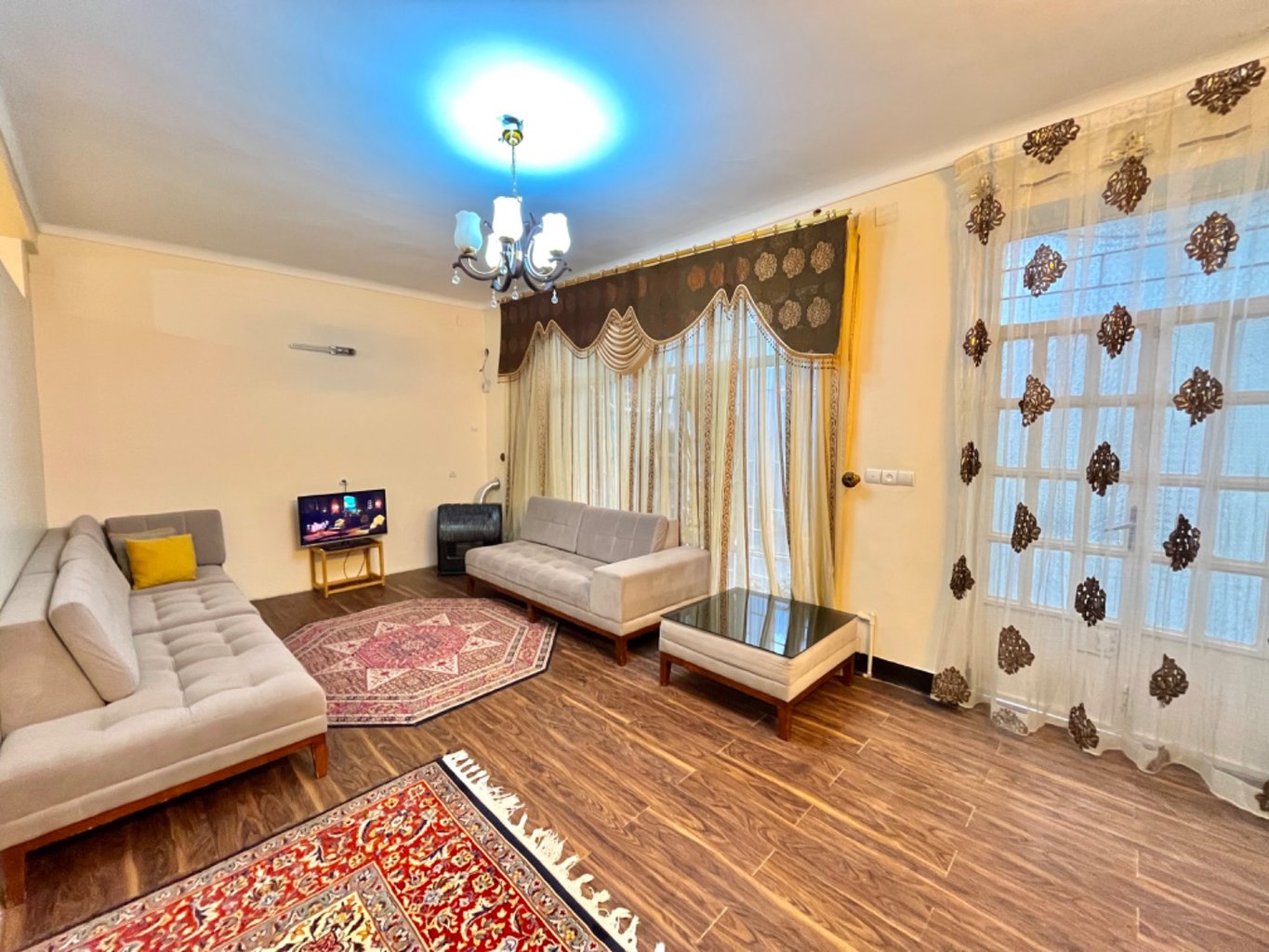 ویلا دوخوابه سیاحت گر