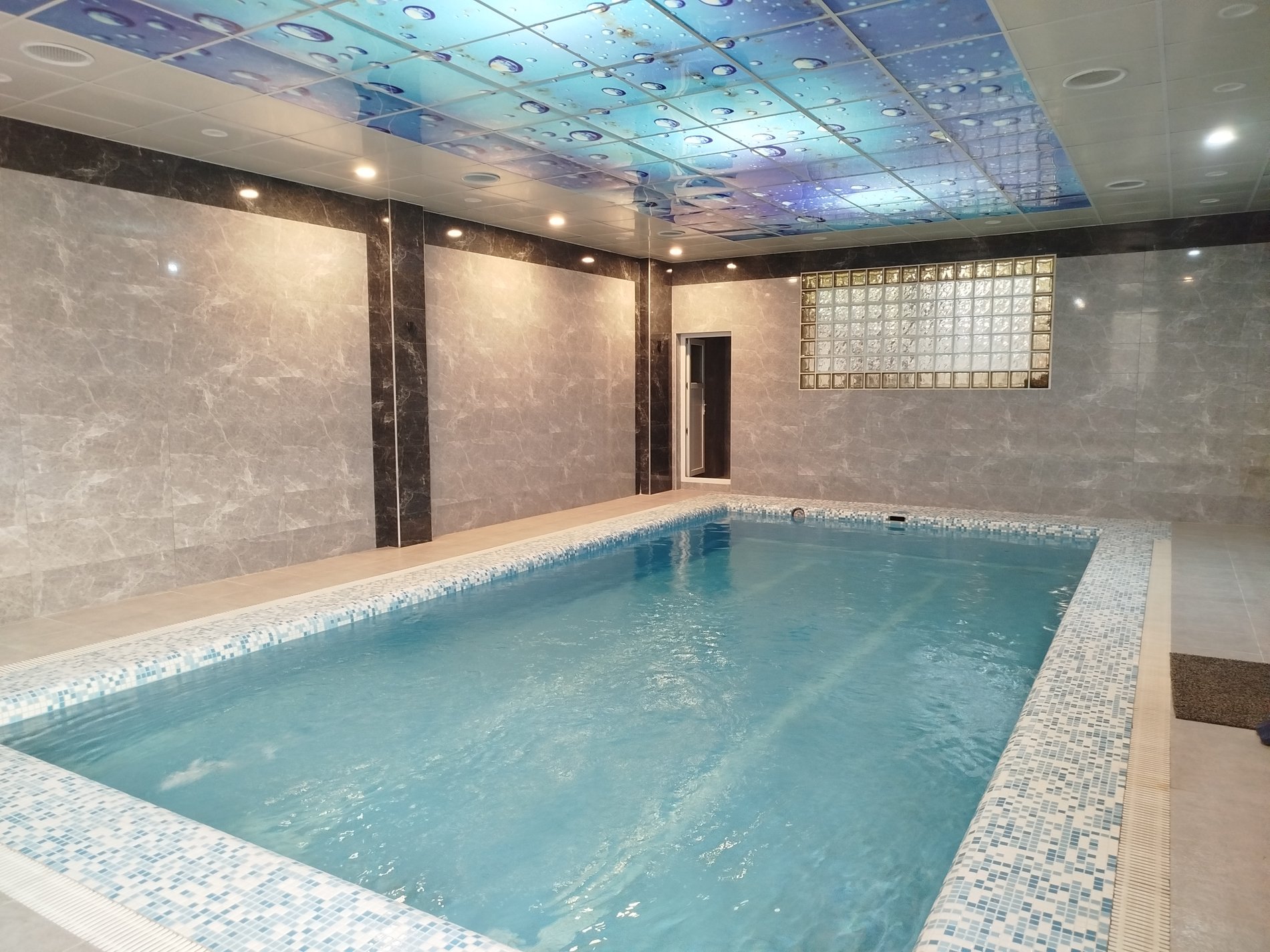 ویلا یک خوابه استخردار آبگرم باغدشت