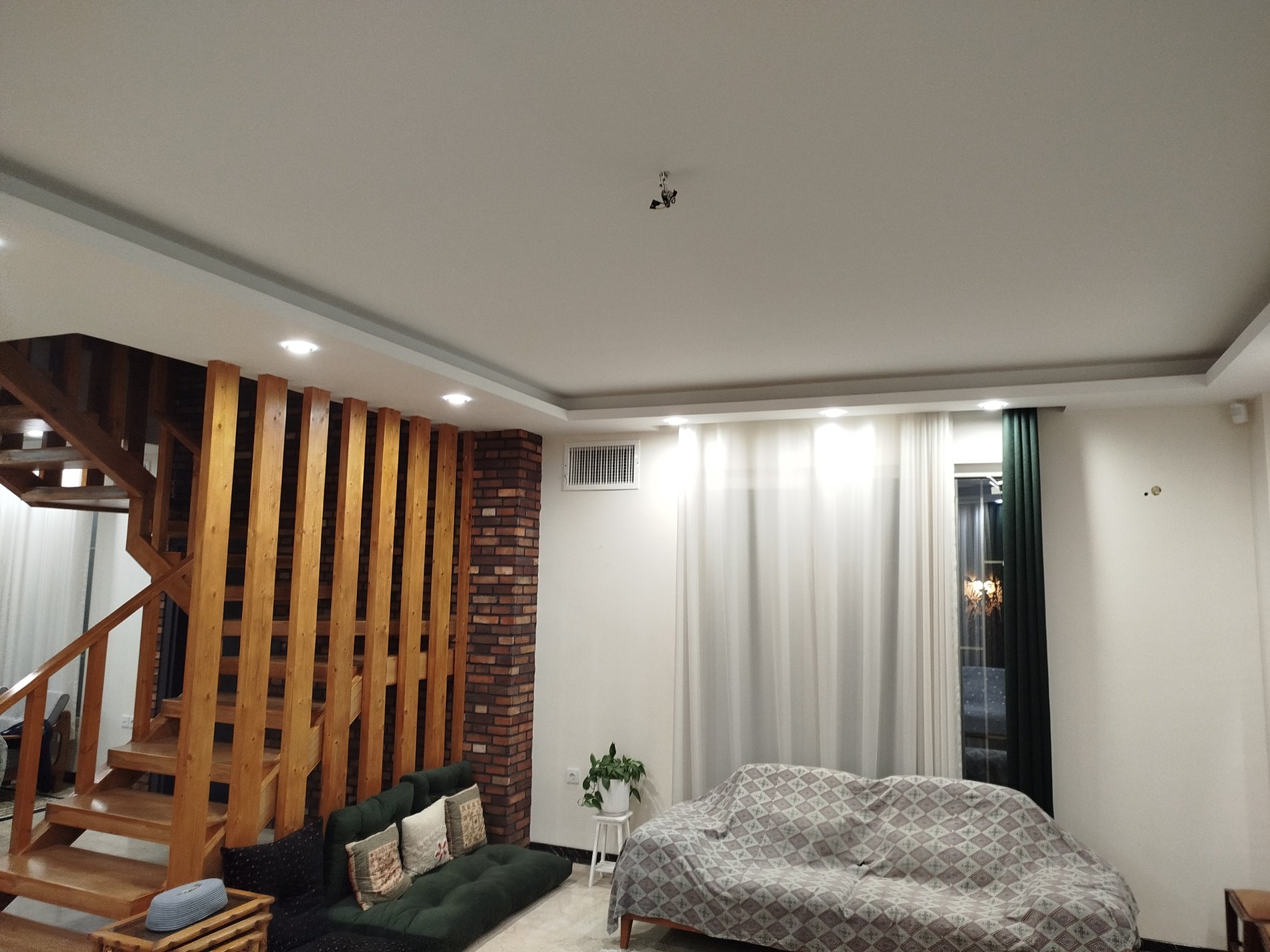 ویلا یک خوابه استخردار آبگرم باغدشت