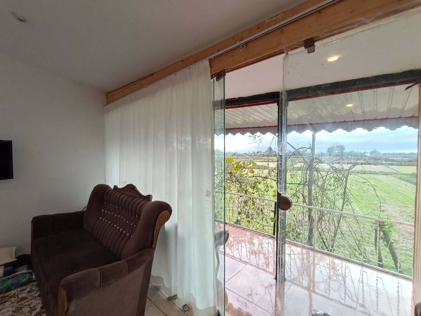 ویلا یک خوابه سرسبز 11