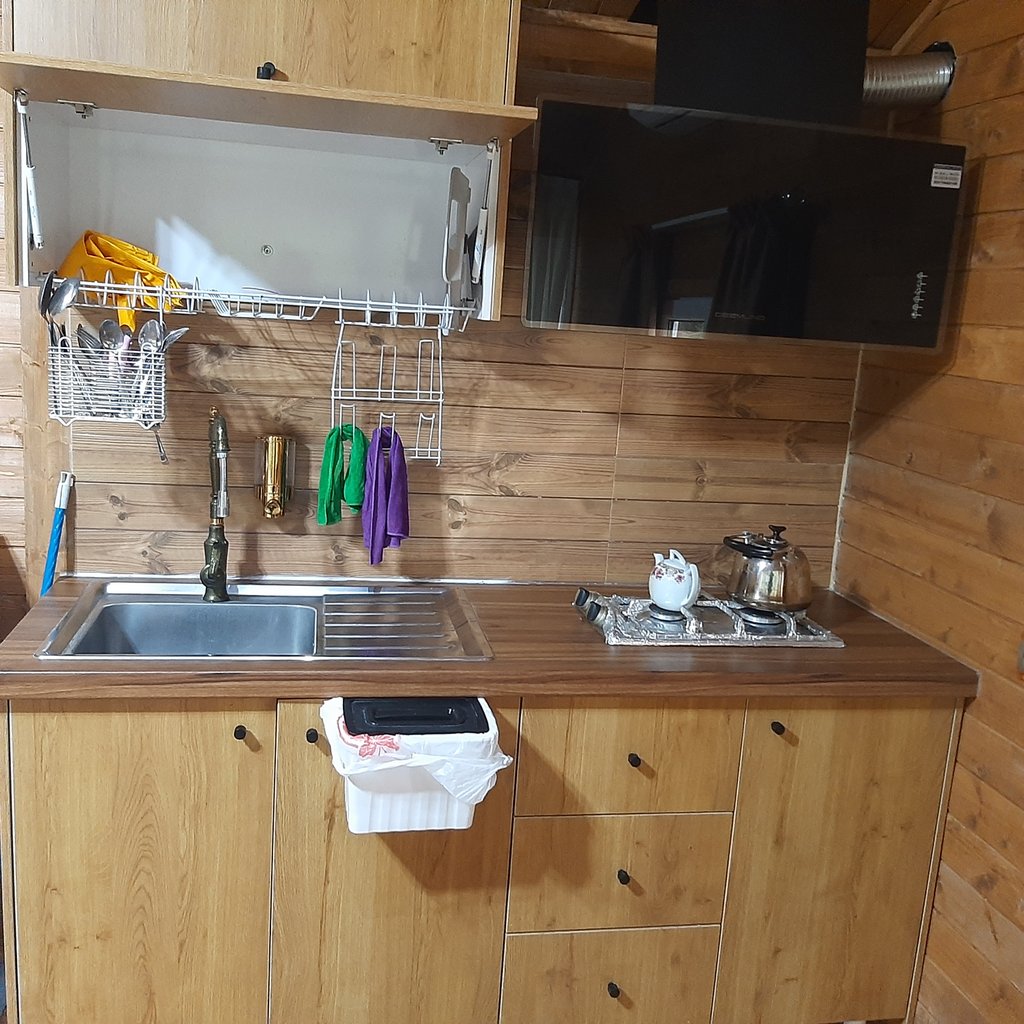  کلبه چوبی جنگلی روشن دره