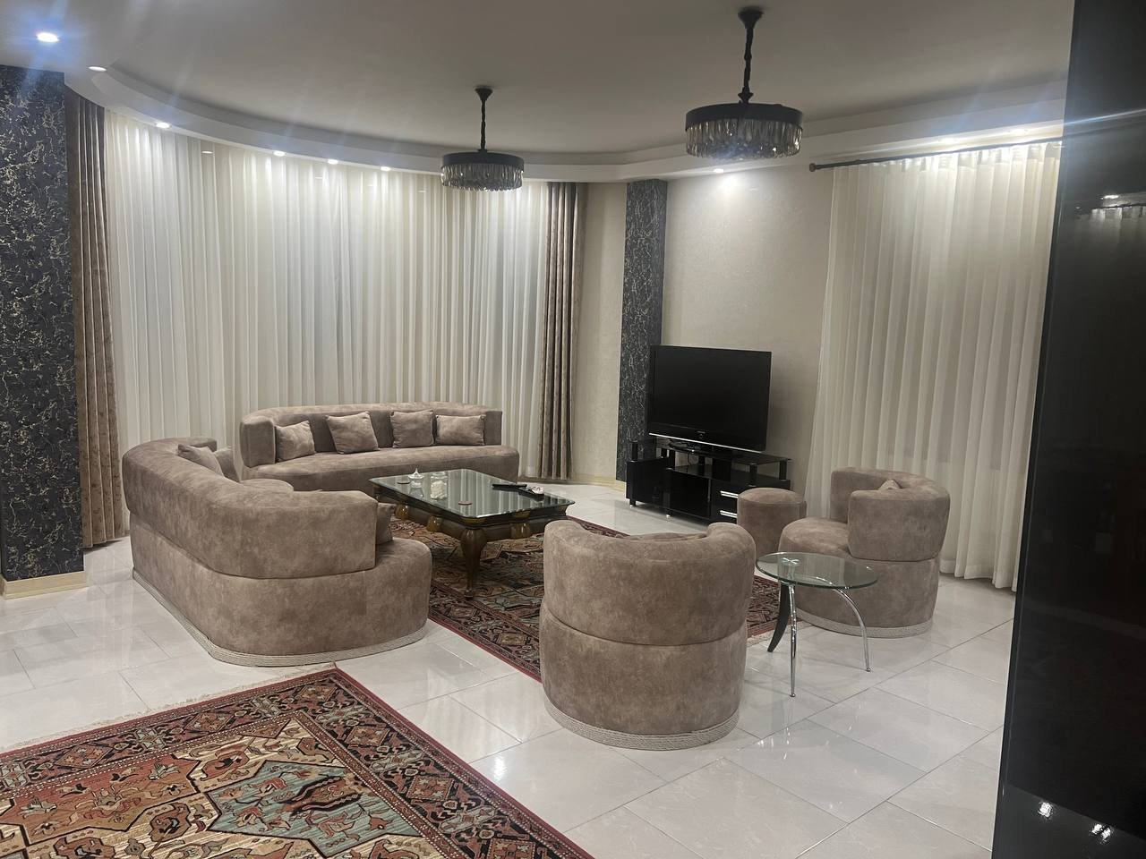 ویلا سه خوابه استخردار آبگرم ابری