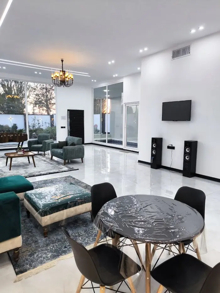 ویلا دوخوابه استخردار آبگرم نوری