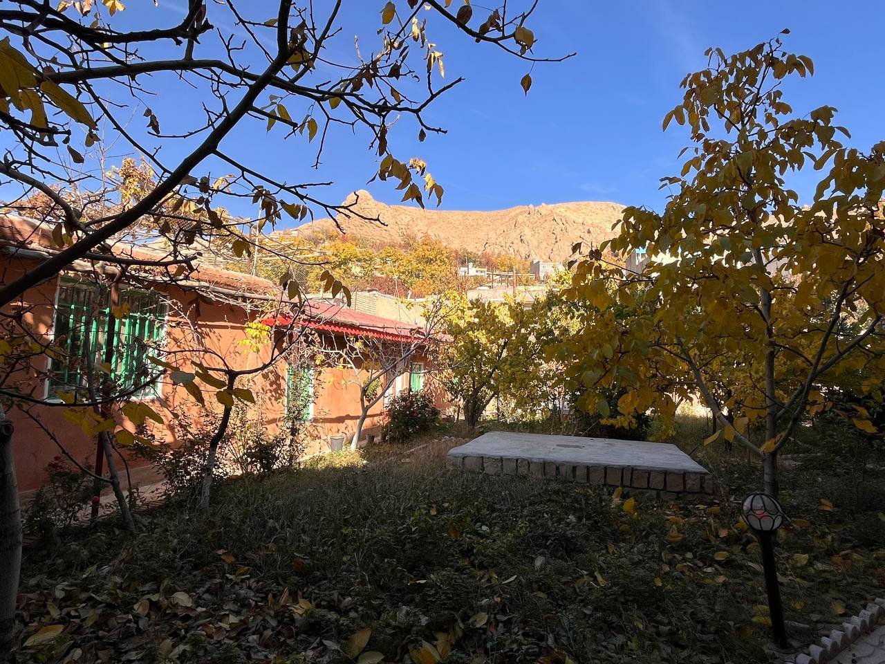 ویلا دوخوابه سنتی باغ بهشت روئین