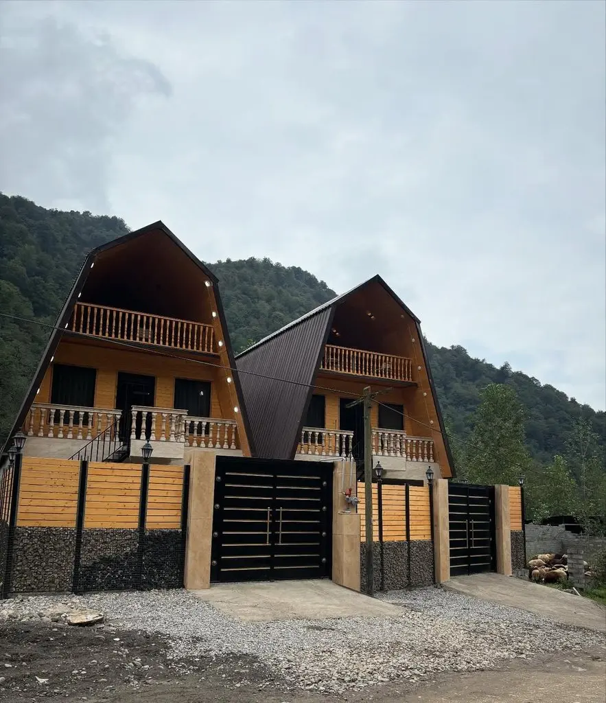 بوم گردی یک خوابه جکوزی دار سوئیسی ایران زمین لفور