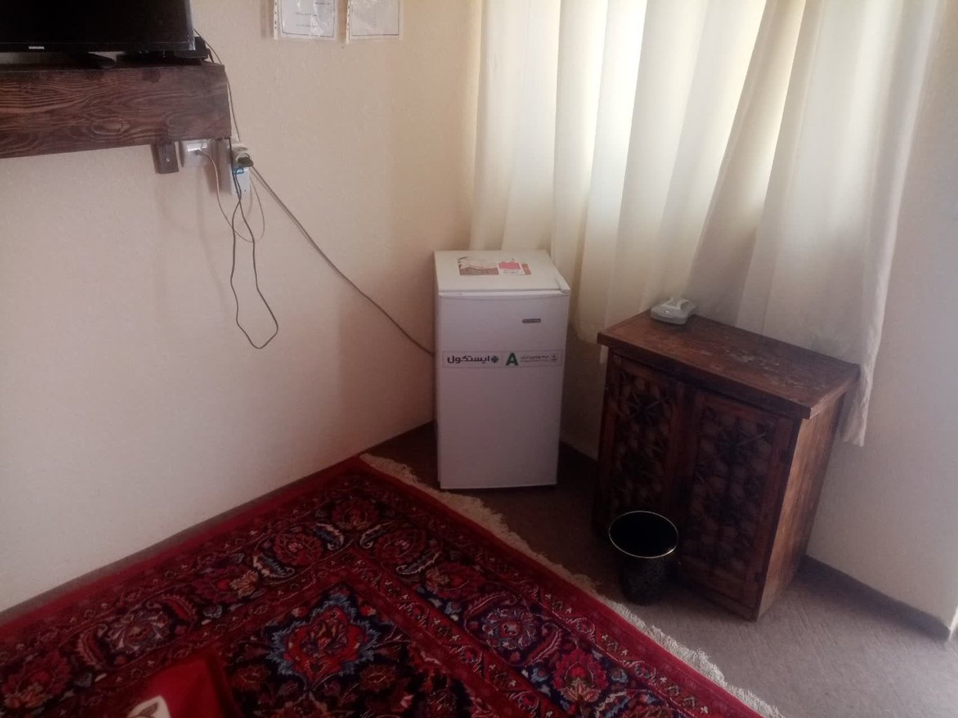 بوم گردی روژان - واحد آذربایجان - یخچال و تلویزیون 