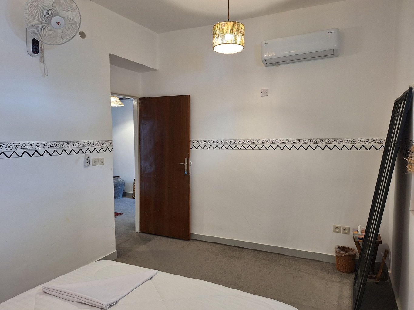 بومگردی سُکنا - واحد افرو