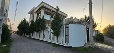 ویلا چهارخوابه تریپلکس ساحلی دریای 16