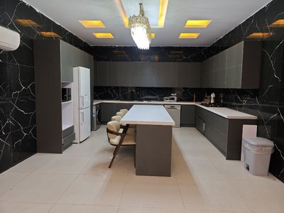 ویلا پنج خوابه ساحلی تریپلکس استخردار قصرشیرین