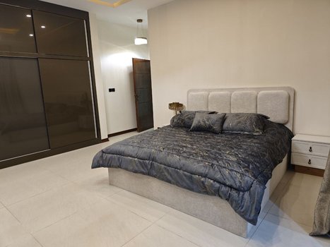 ویلا پنج خوابه ساحلی تریپلکس استخردار قصرشیرین