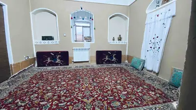 بومگردی فلت خوشینه اتاق دو