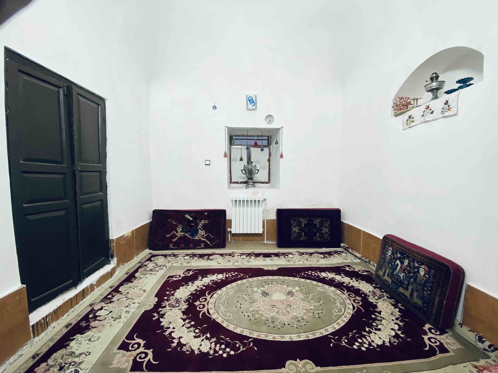 بومگردی فلت خوشینه اتاق سه