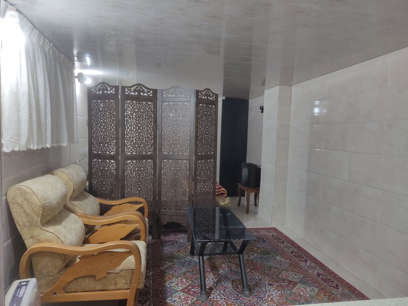 سوئیت فلت زری