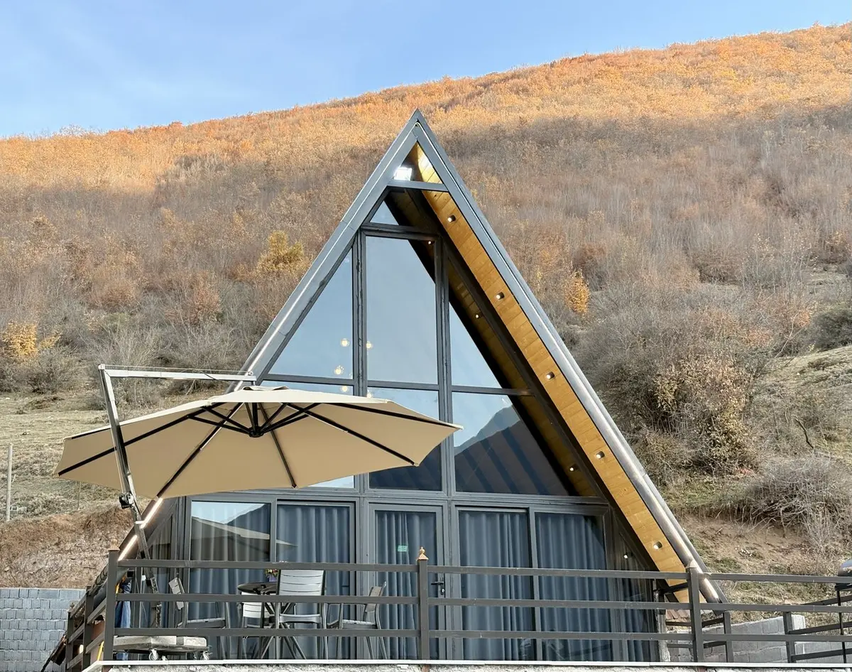 کلبه سه خوابه دوبلکس سوئیسی زانوس