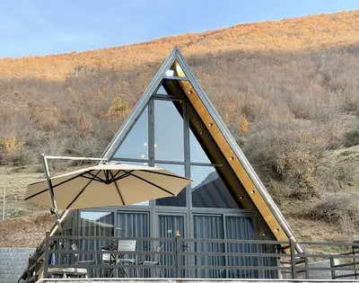 کلبه سه خوابه دوبلکس سوئیسی زانوس