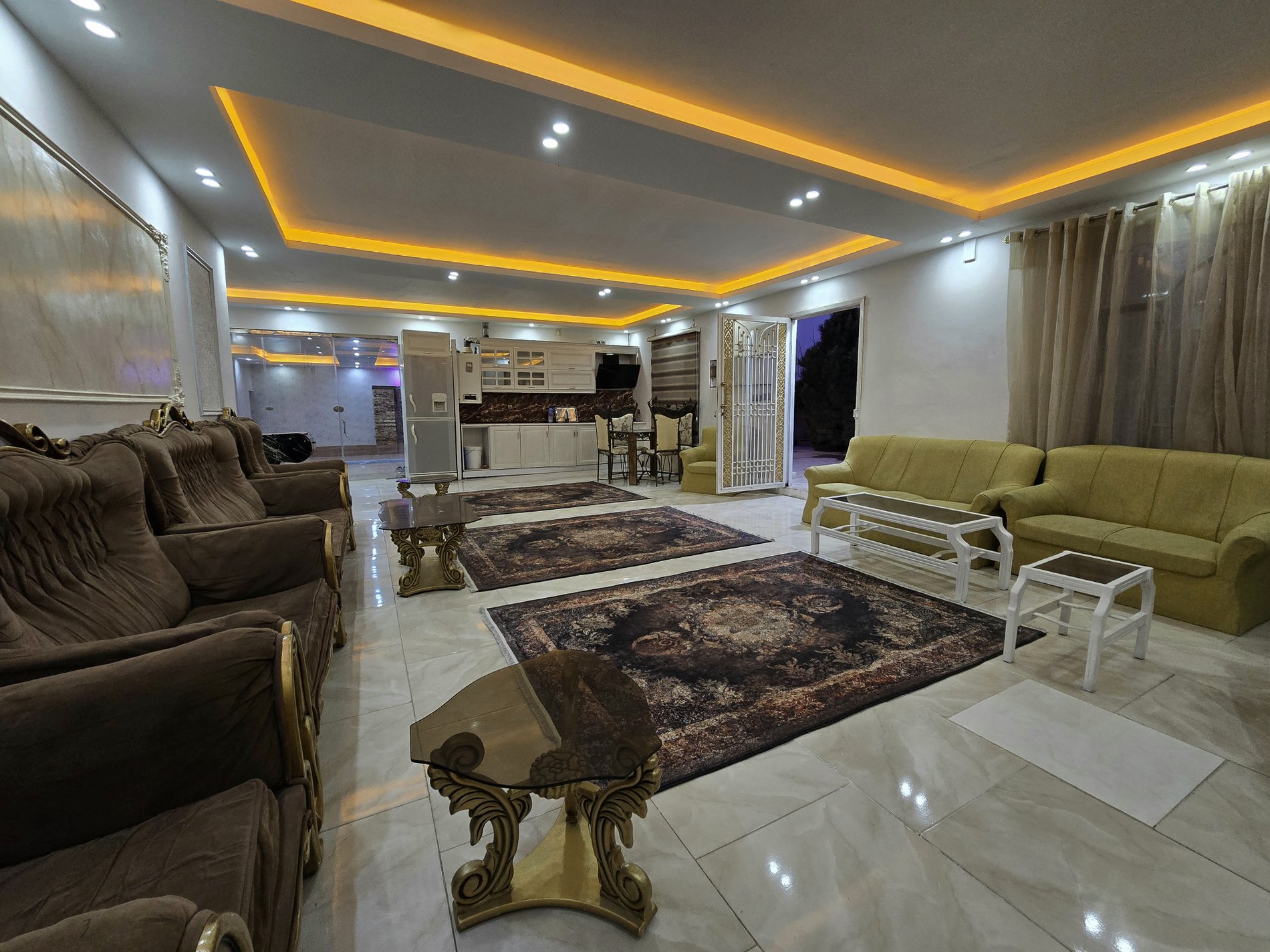 ویلا دوخوابه رومی