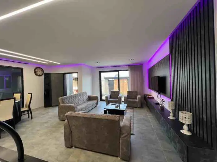 ویلا سه خوابه استخردار آبگرم آبای - انتخاب عنوان تصویر