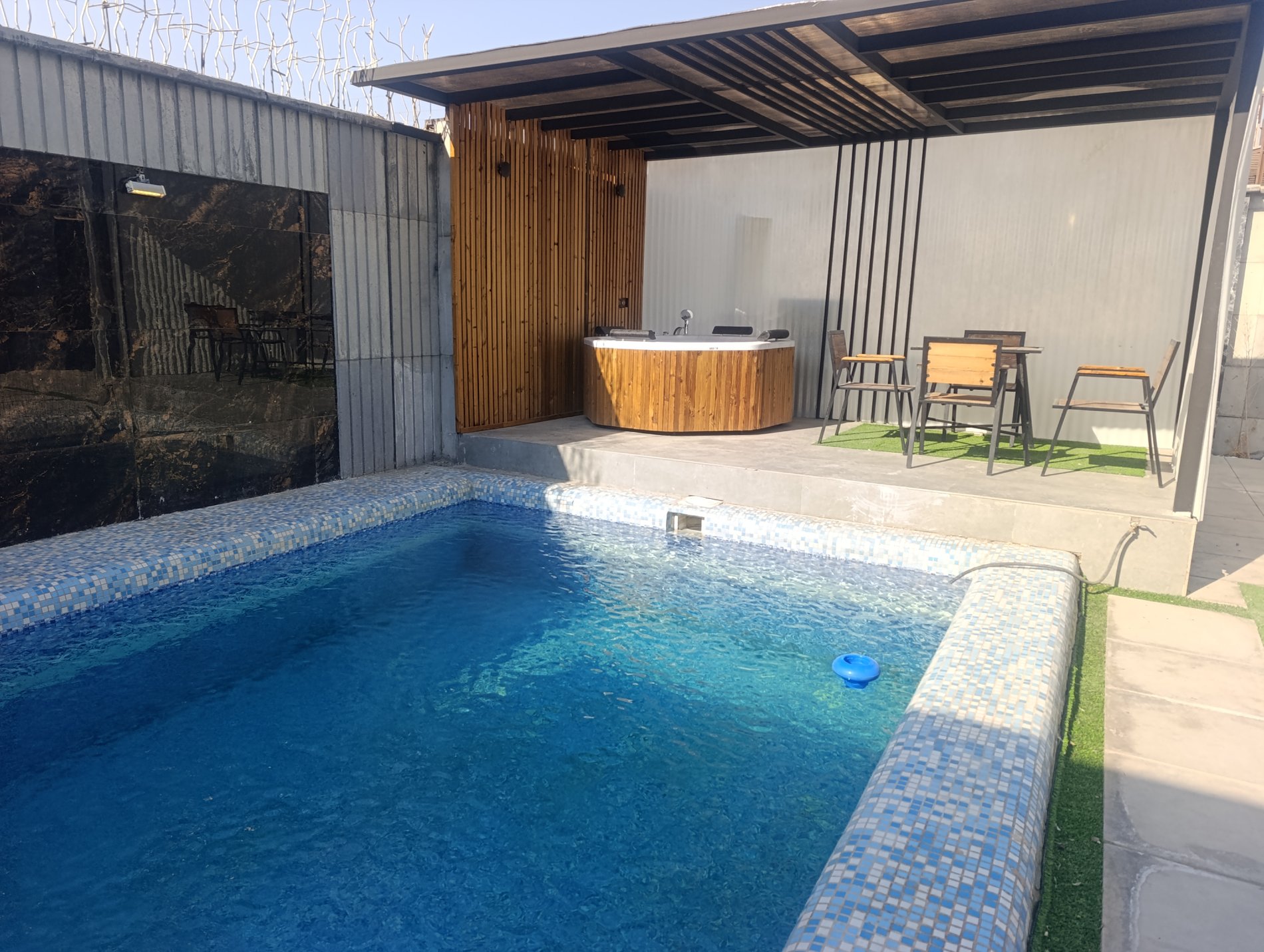 دوخوابه استخردار آبگرم یاسین