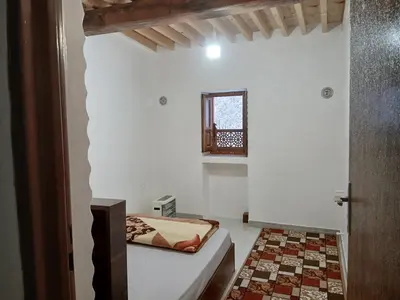اقامتگاه سنتی دوخوابه شاه معلم