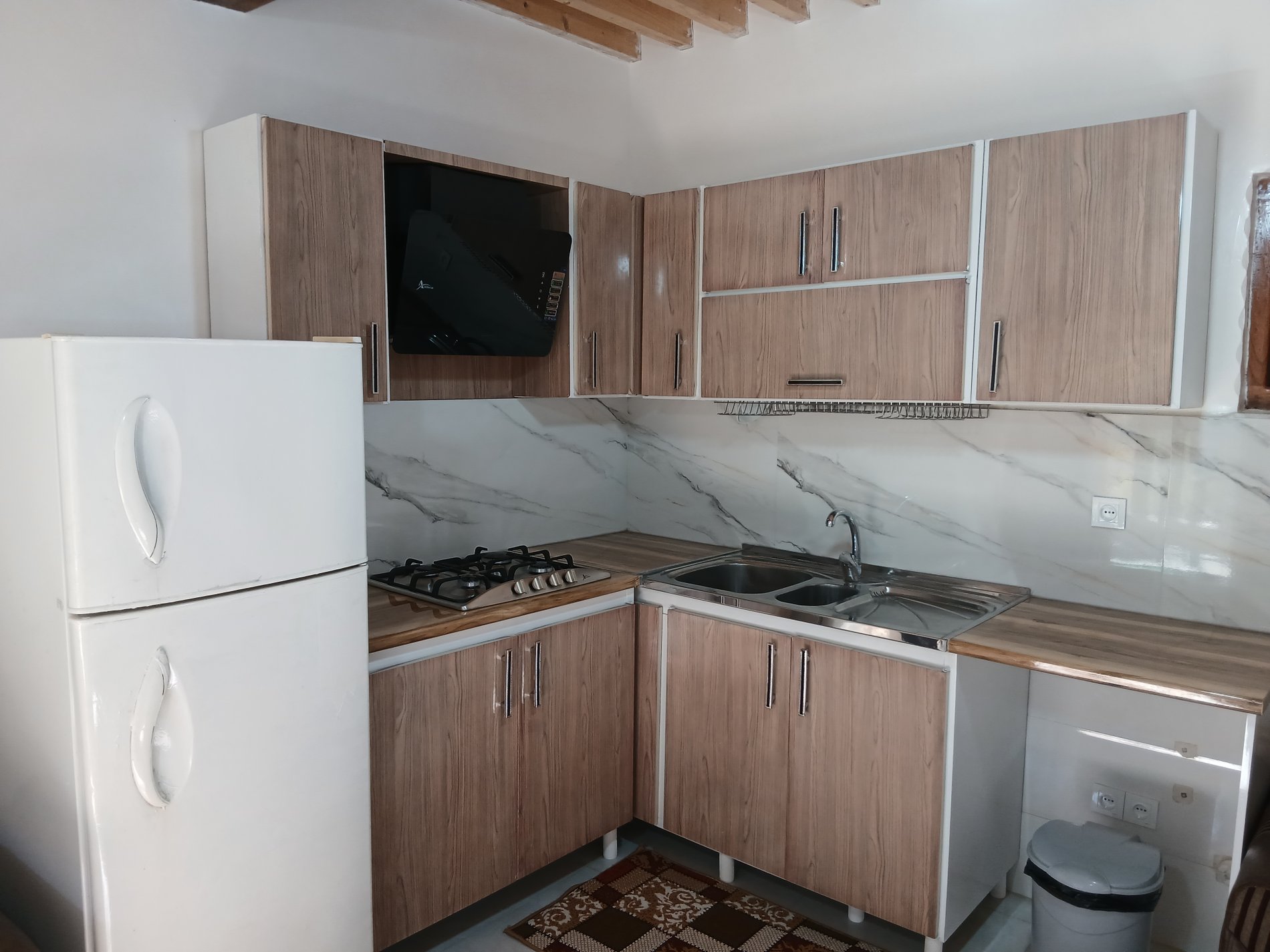 دوخوابه شاه معلم