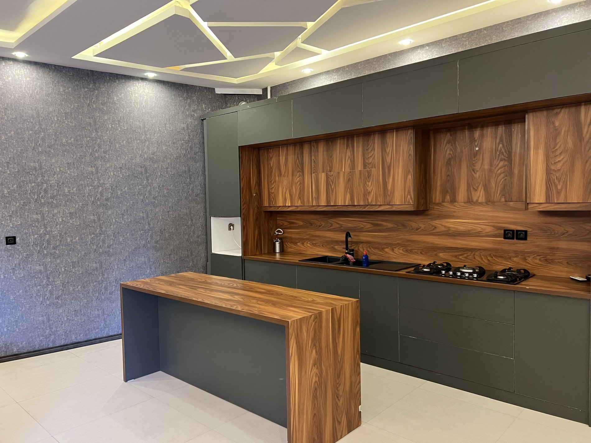 ویلا دوخوابه استخردار  نگین 10