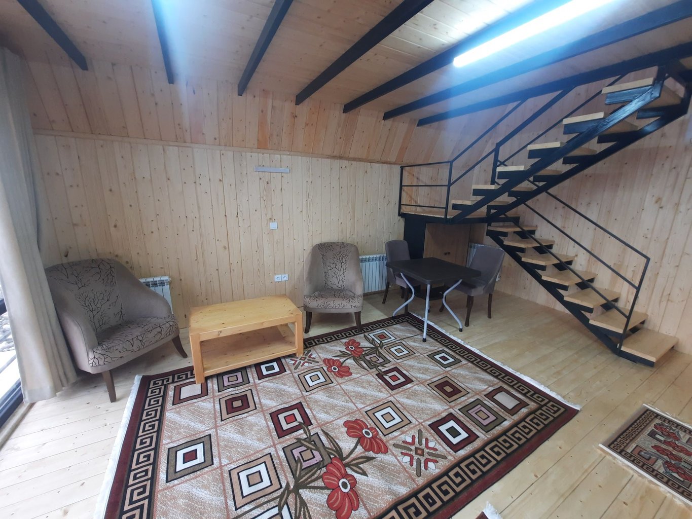 یک خوابه ساحلی چوبی الی 1