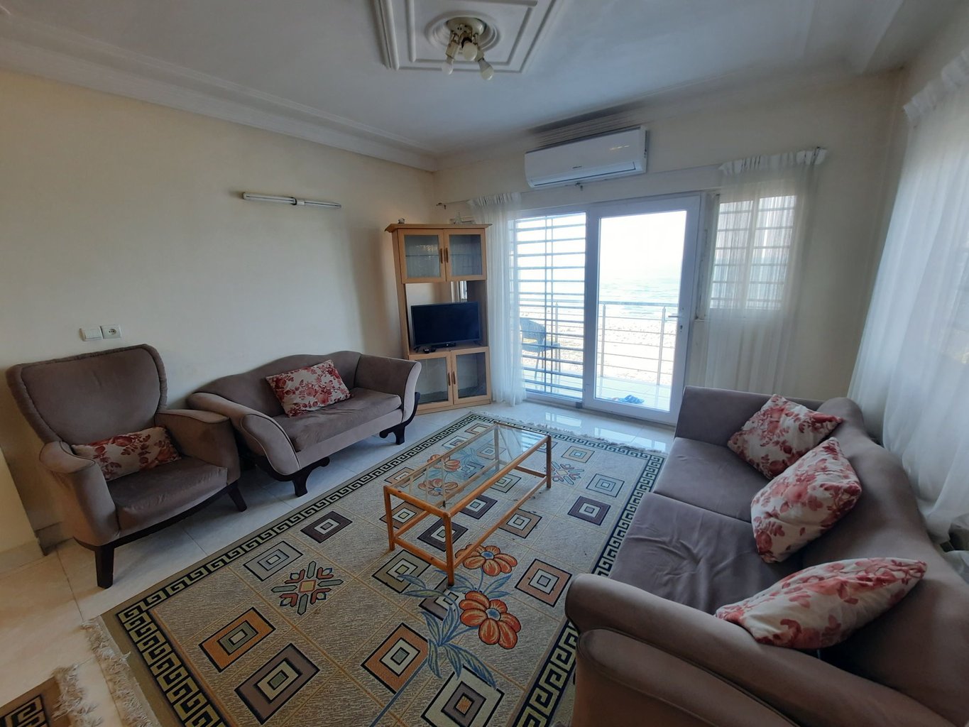 آپارتمان دوخوابه ساحلی قربانیان - واحد 1