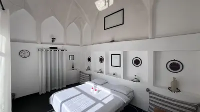 اقامتگاه سنتی خانه‌ی محیط - واحد دوبلکس فضای میان و فضای افزون