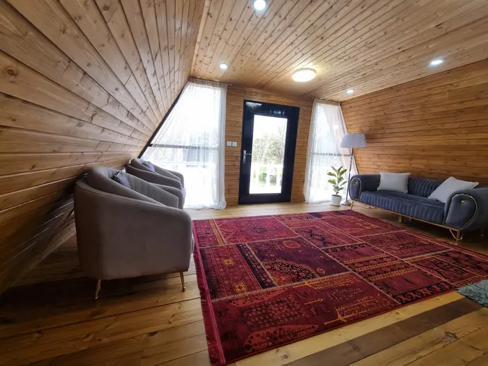 کلبه یک خوابه دوبلکس سوئیسی کومال