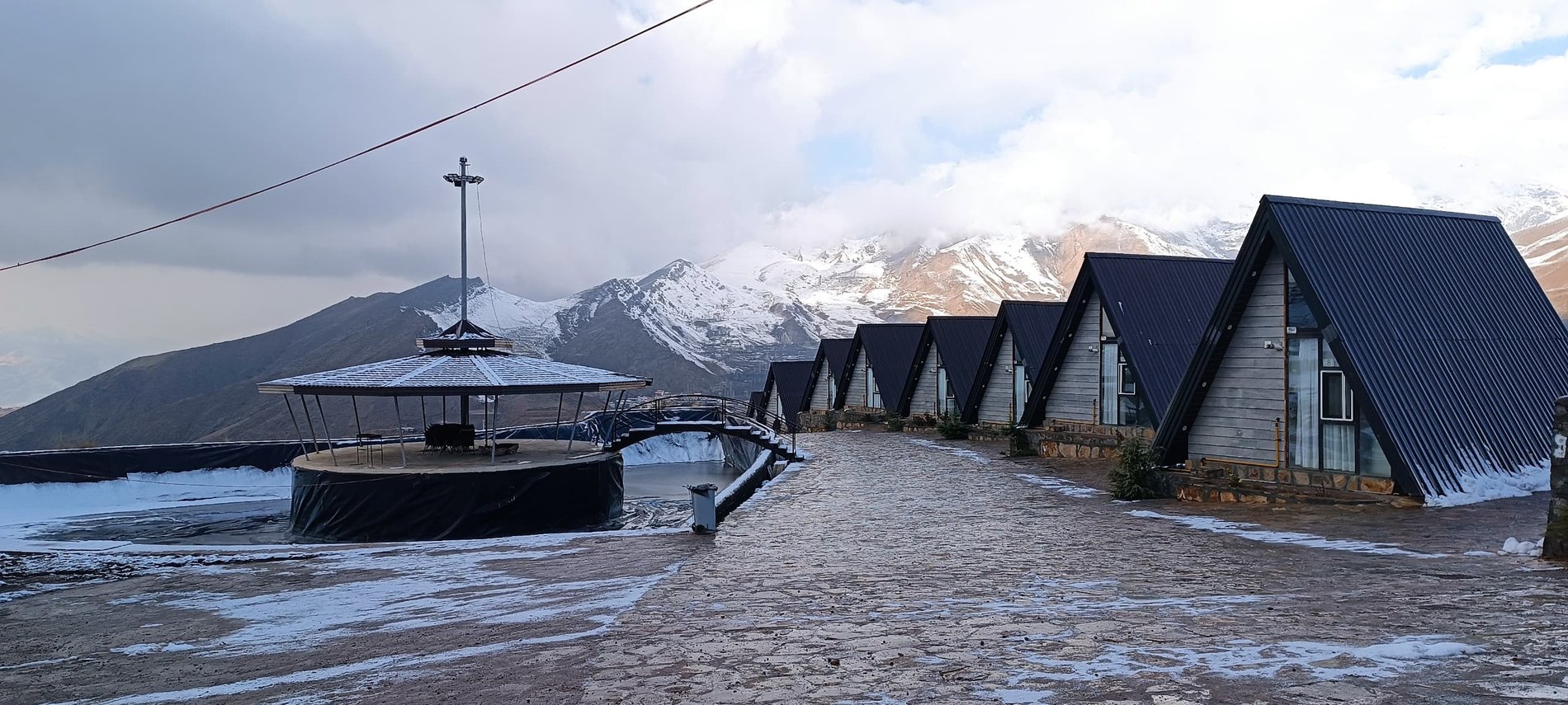 ویلا یک خوابه قوی سفید