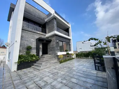 ویلا سه خواب تریپلکس استخردار آبگرم نارنج