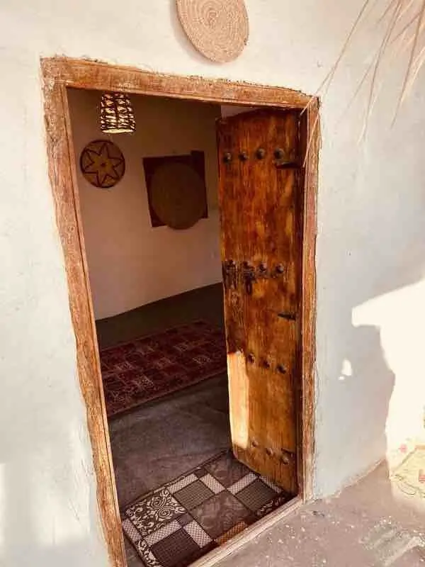 بوم گردی گدوک - واحد ۴ - انتخاب عنوان تصویر