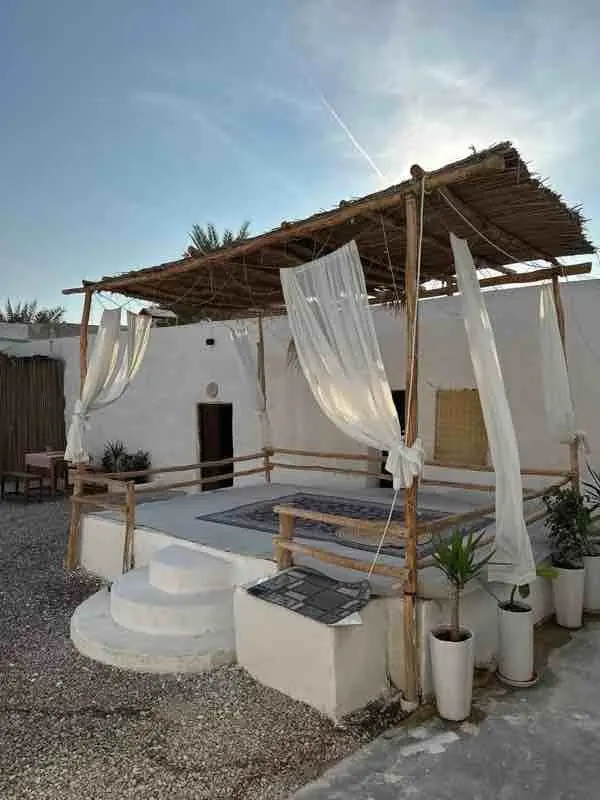 بوم گردی گدوک - واحد دنج - انتخاب عنوان تصویر