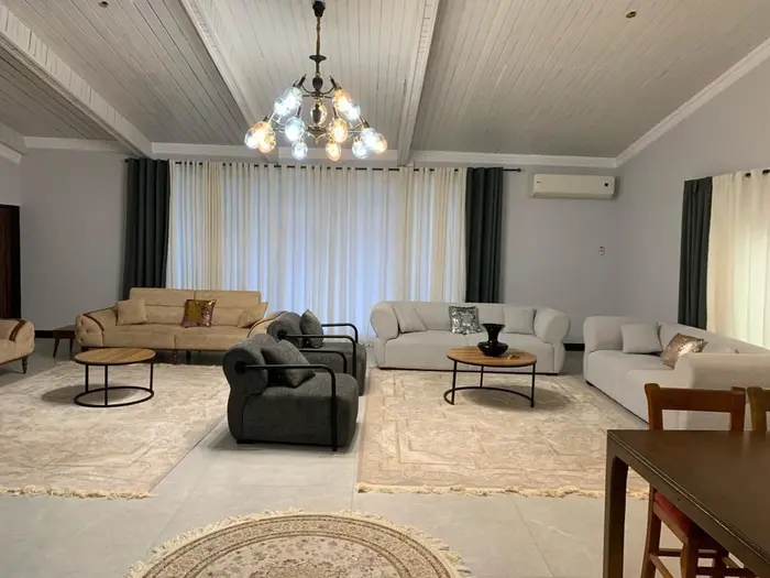 دوخوابه استخردار آبگرم باغ سوفيا