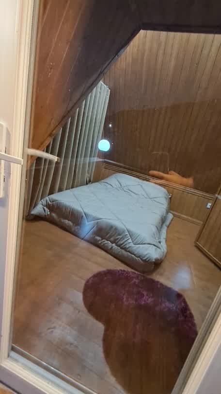 کلبه دوخوابه سوئیسی تاج